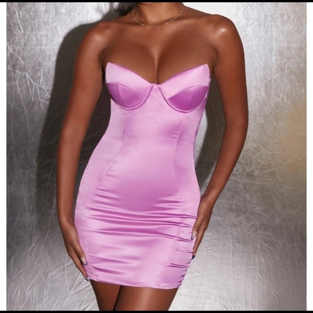 - BRAND NEW Ohpolly Pink Dress